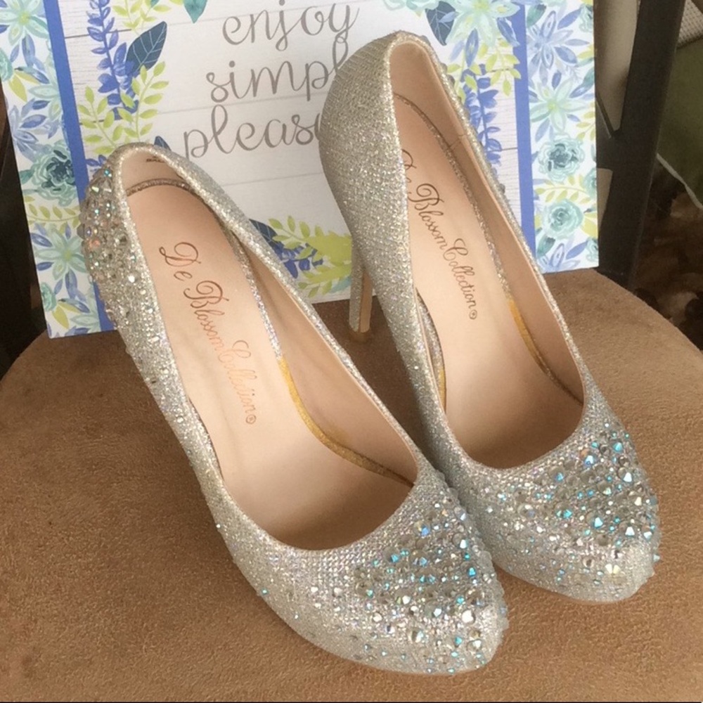 De Blossom silver platform crystal rhinestone heels Size 6